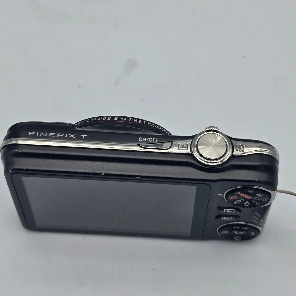 Fujifilm Digital Camera FinePix T310 Black 14MP 10x Optical Zoom + Accessories‎